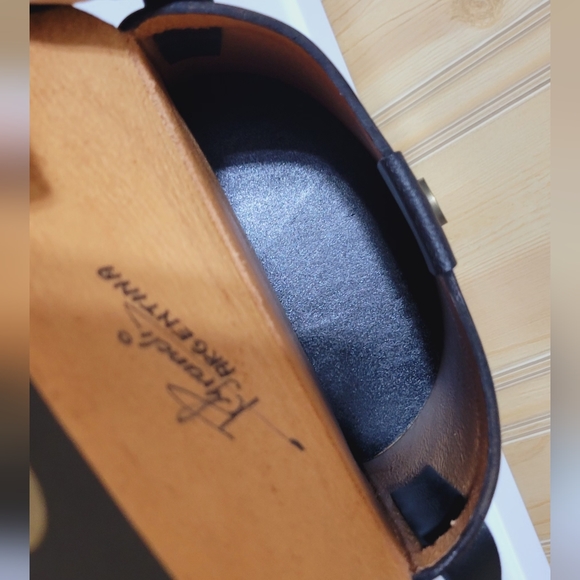 NWOT Authentic Leather Crossbody - Picture 4 of 11